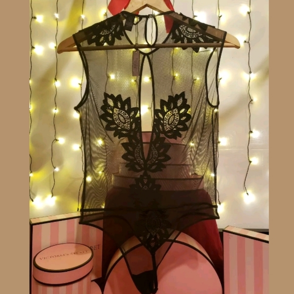 Victoria Secret Lace/Mesh Teddy,Easy Access Bottm - Picture 2 of 8